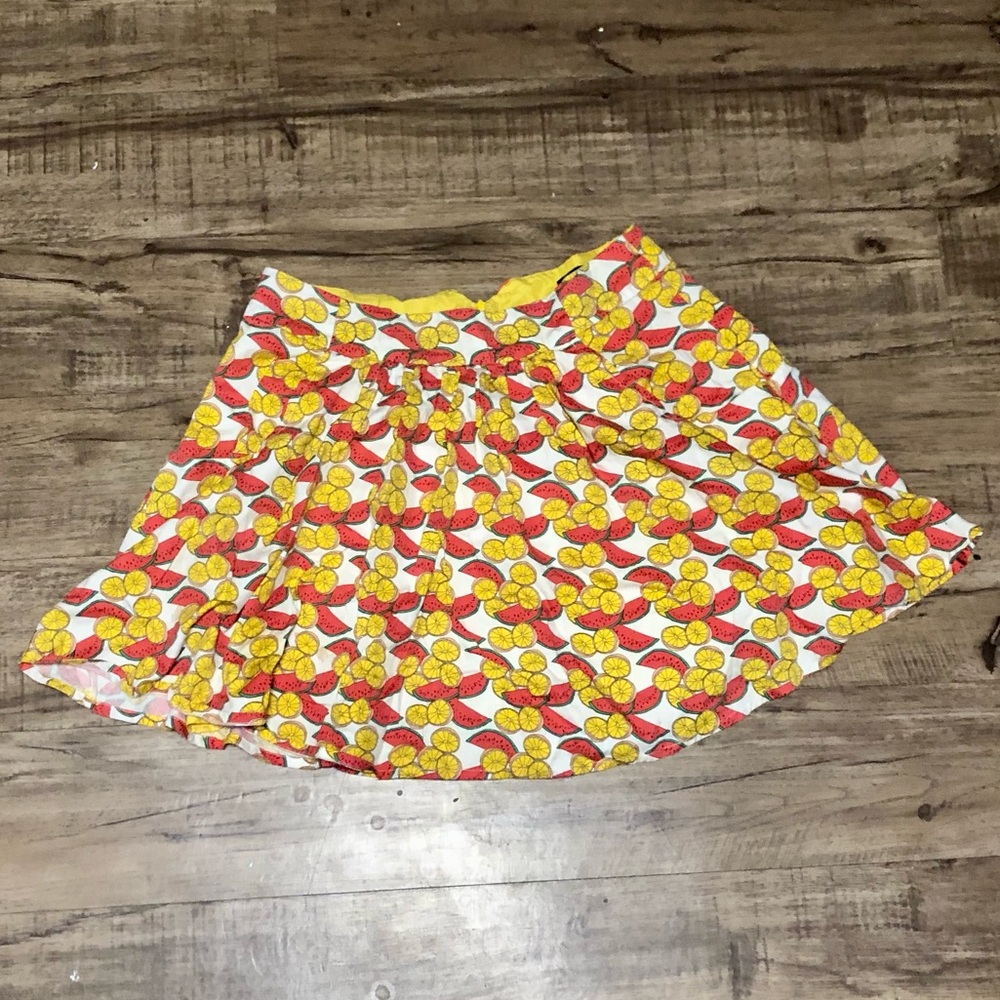 ❤️ Vero Moda Fruit Pattern Skirt